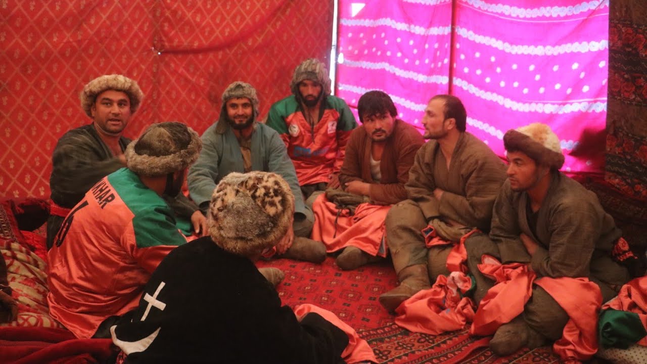 مسابقه بزکشی بین دو تیم، تخار و پنجشیر  در کابل دور 1 race bazkashi  kabul Afghanistan