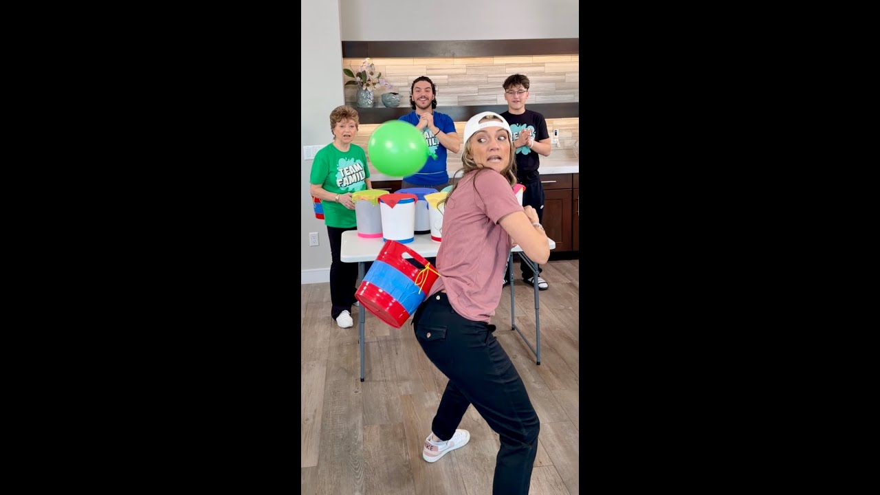 Balloon Bucket Bonanza 🎈