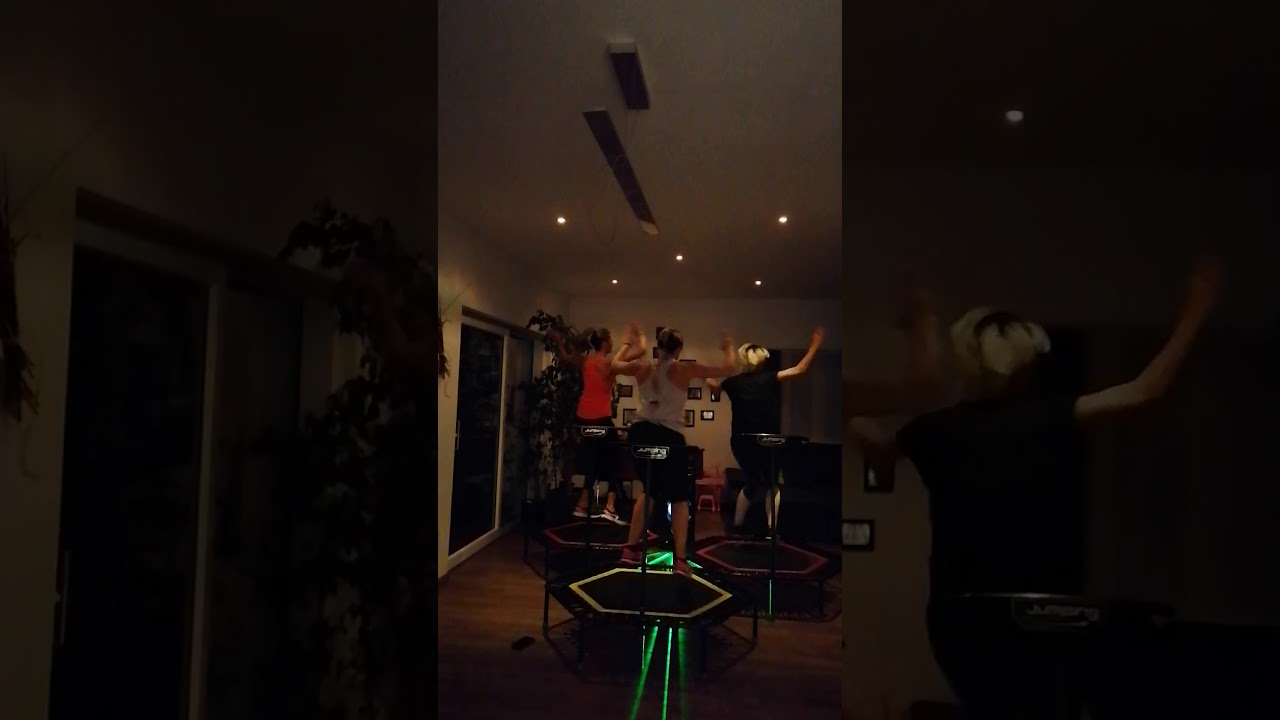 JUMPING FITNESS POWER-WORKOUT #Stoak & Fit mit Sandra Krist