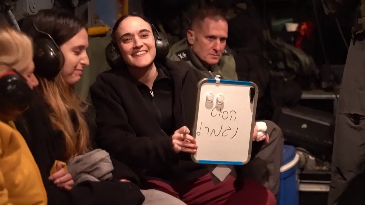 WATCH: Israeli hostages arriving in hands of IDF