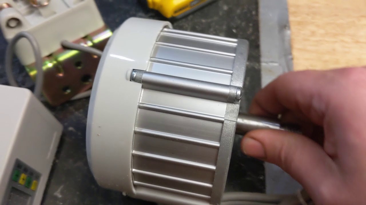 Consew CSM 3000 vs generic servo motor