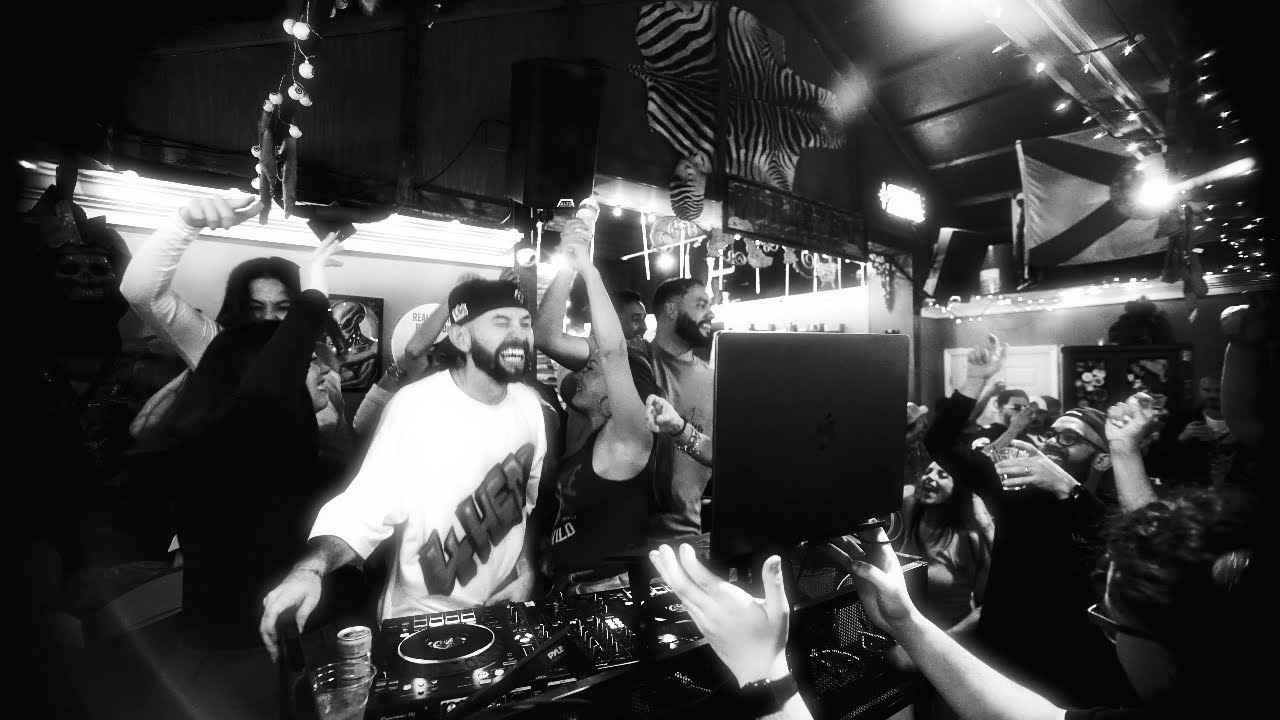 iKONSANCHEZ | DJ SET - THANKSGIVING EVE 2025 AT THE LOCAL BAR W FRIENDS FAMILY & STRANGERS