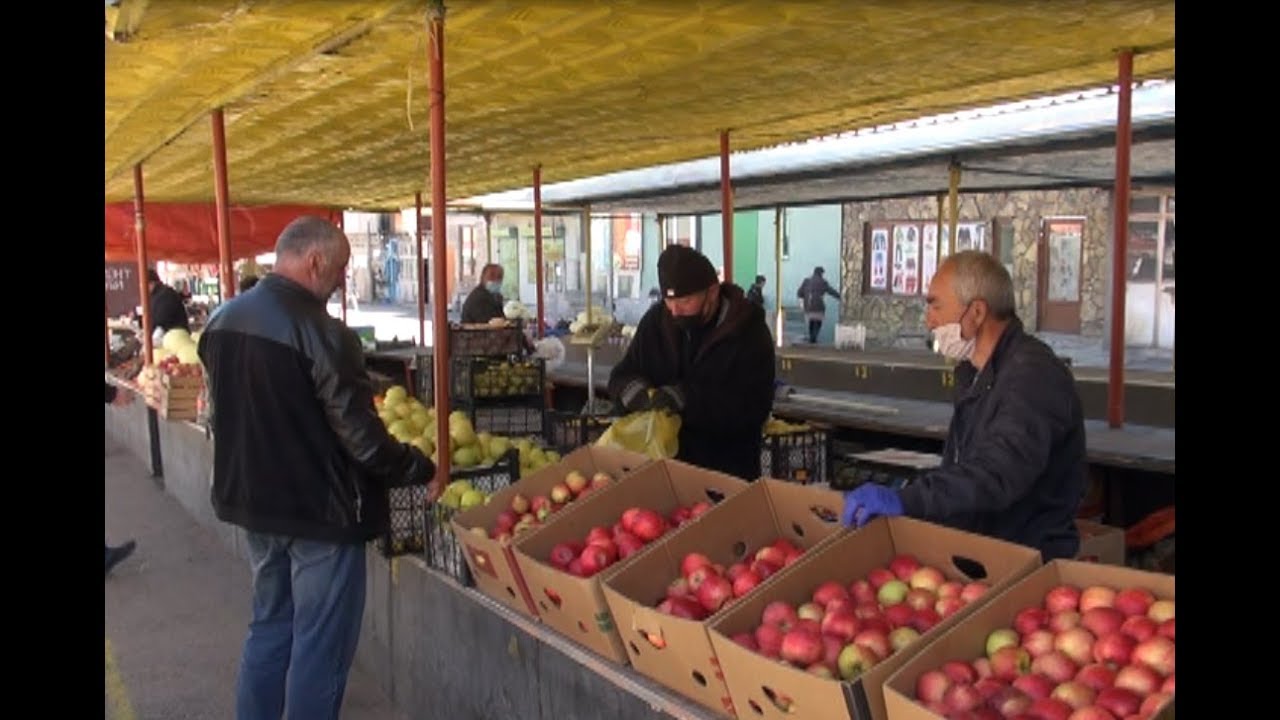 Аграрный рынок Ахалкалаки продолжает свою работу.