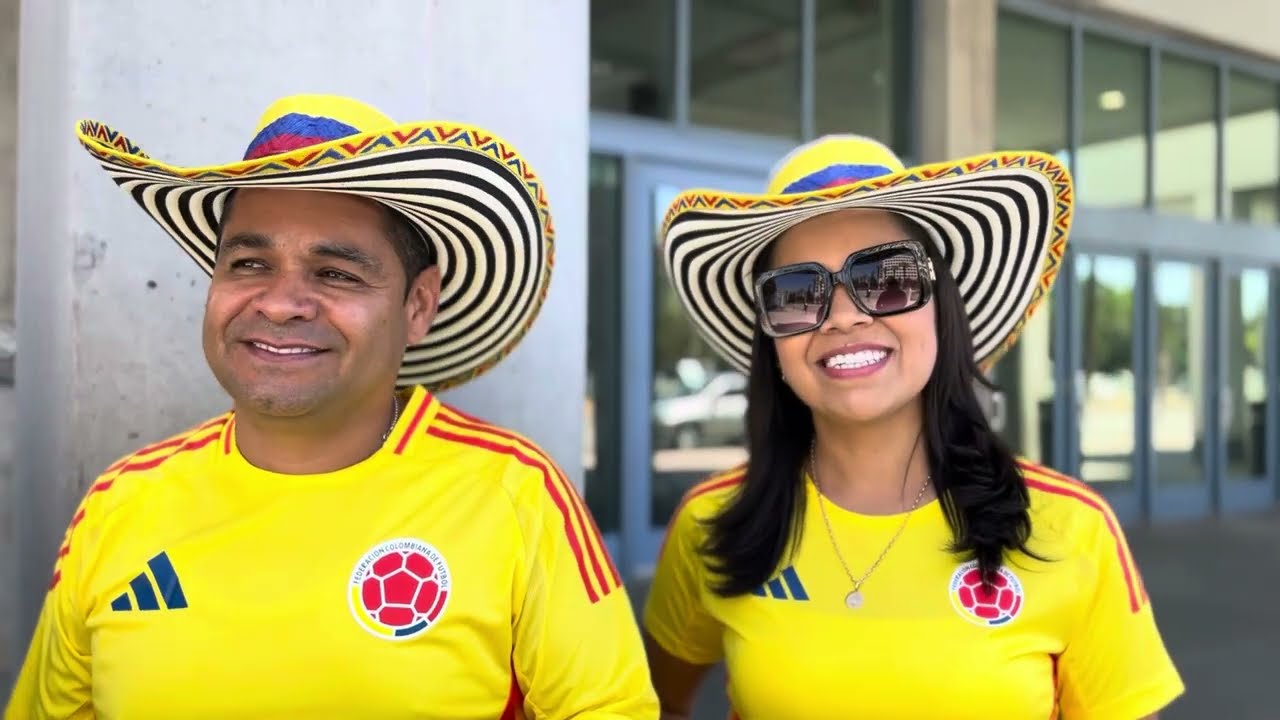 Aficionados colombianos en Santa Clara