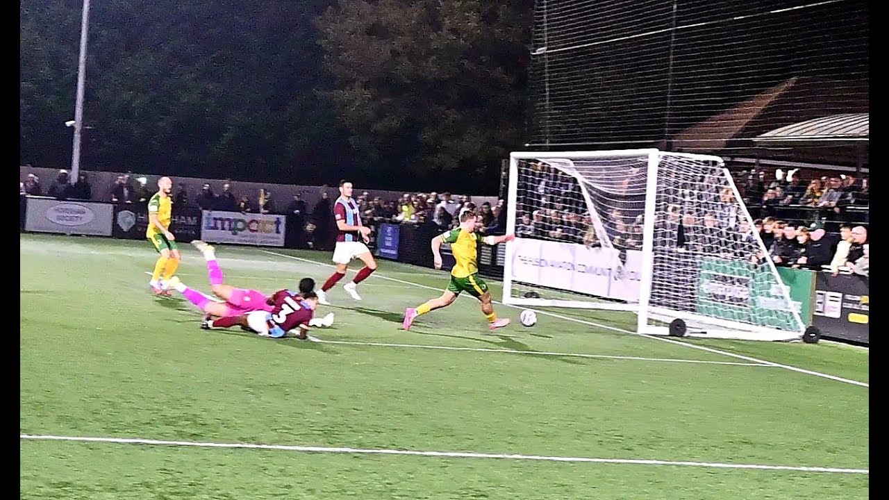 Horsham Vs Farnham Town, FA Trophy 3rd Round, Saturday 15th November 2025
