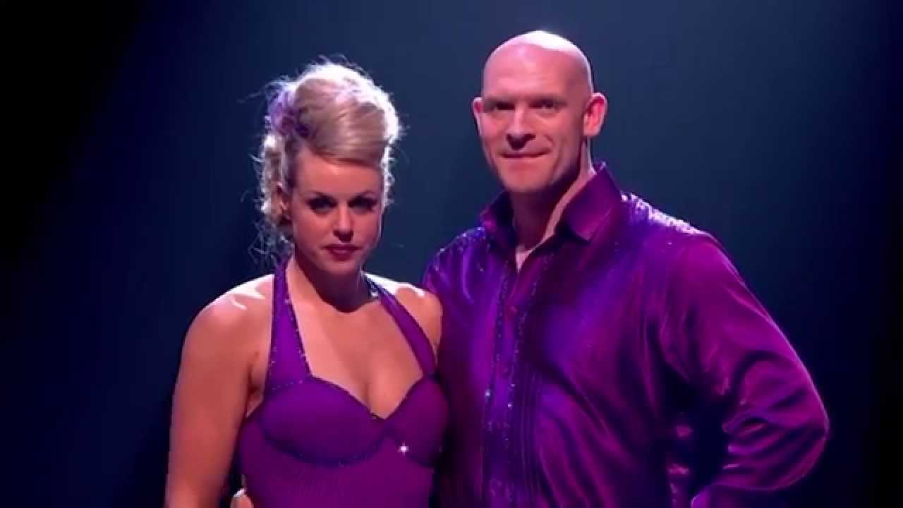 Sam And Chico Must Skate Again - Dancing On Ice