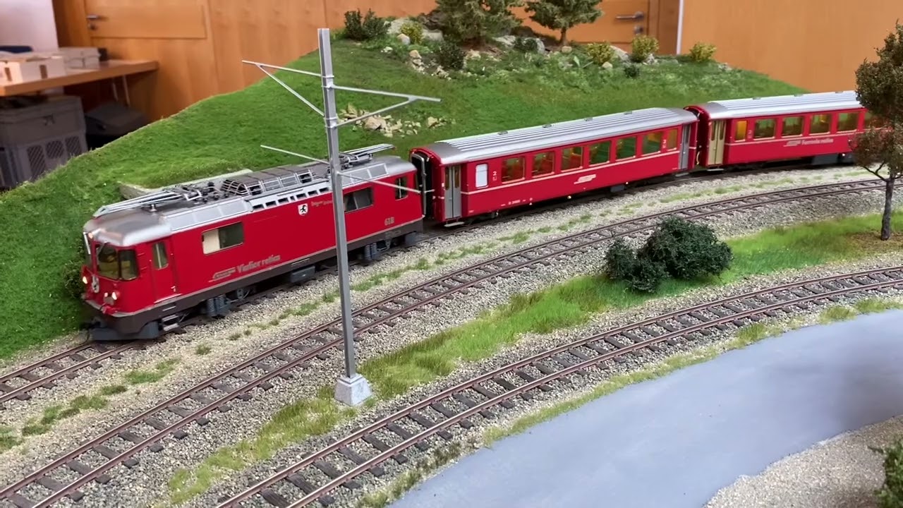 Rhätische Bahn Spur 0m 1:45 Auf schmaler Spur und engen Radien im September 2022 in Buseck