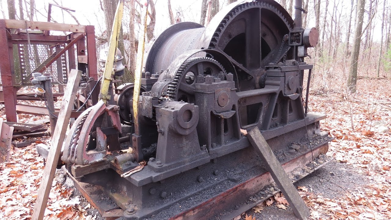 Exploring the coal mining ruins on Short Mountain