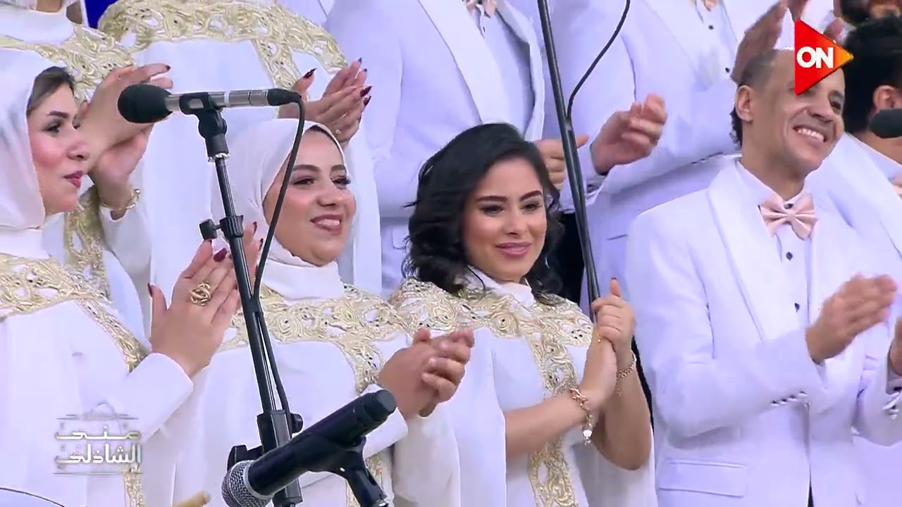 جت تغني برجالتها  - اعز الناس مع منى الشاذلي