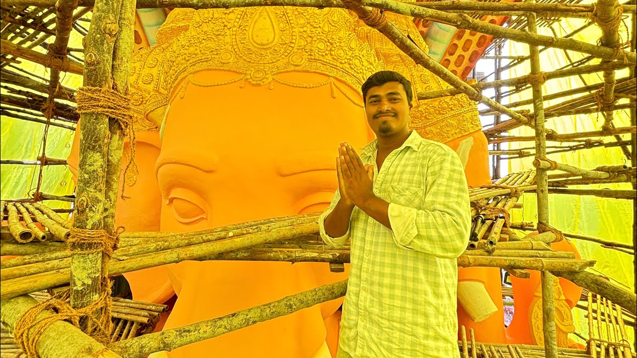Khairabad Bada Ganesh face painting completed, Jay Shree Ganesha Jai Shree Ram ￼