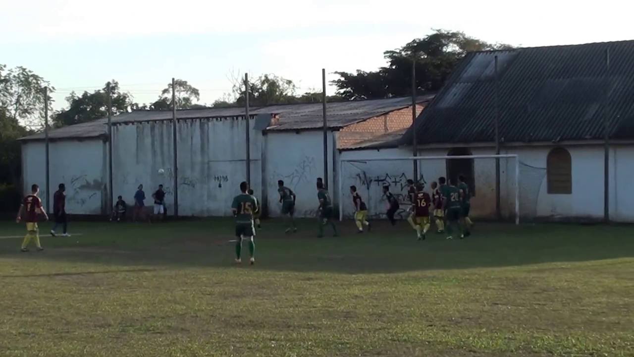 Chute a gol Kergima - Joc