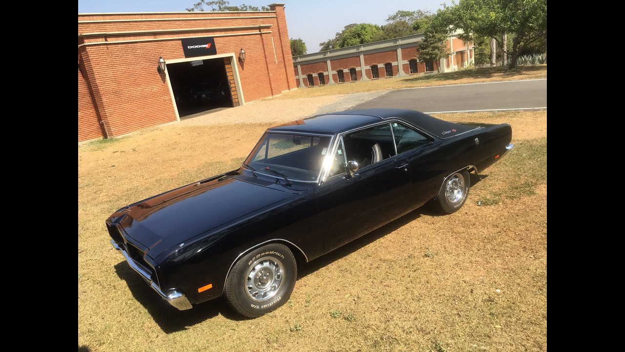 Dodge Charger R/T 1978 LX9 - pantera negra