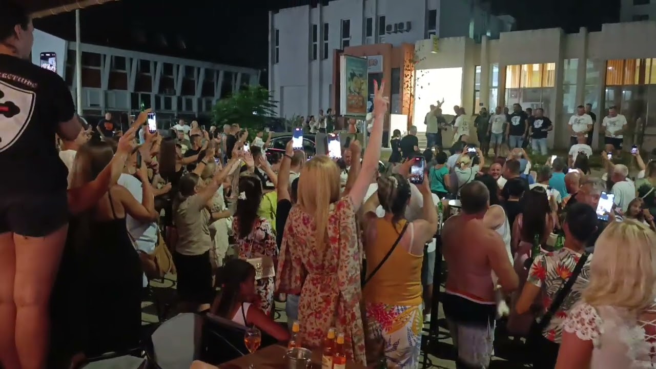 Srpska zurka Sutomore, baklje za Joksa 2025.