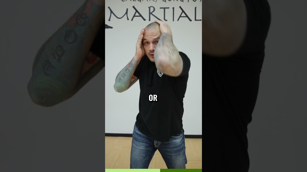 Научитесь делать хороший удар локтем!