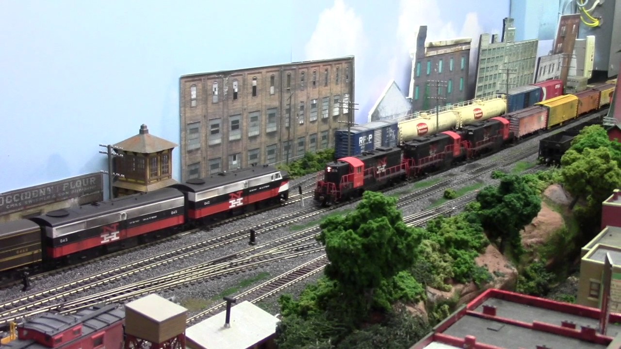 My Maybrook Line HO Scale model railroad including the Poughkeepsie Bridge