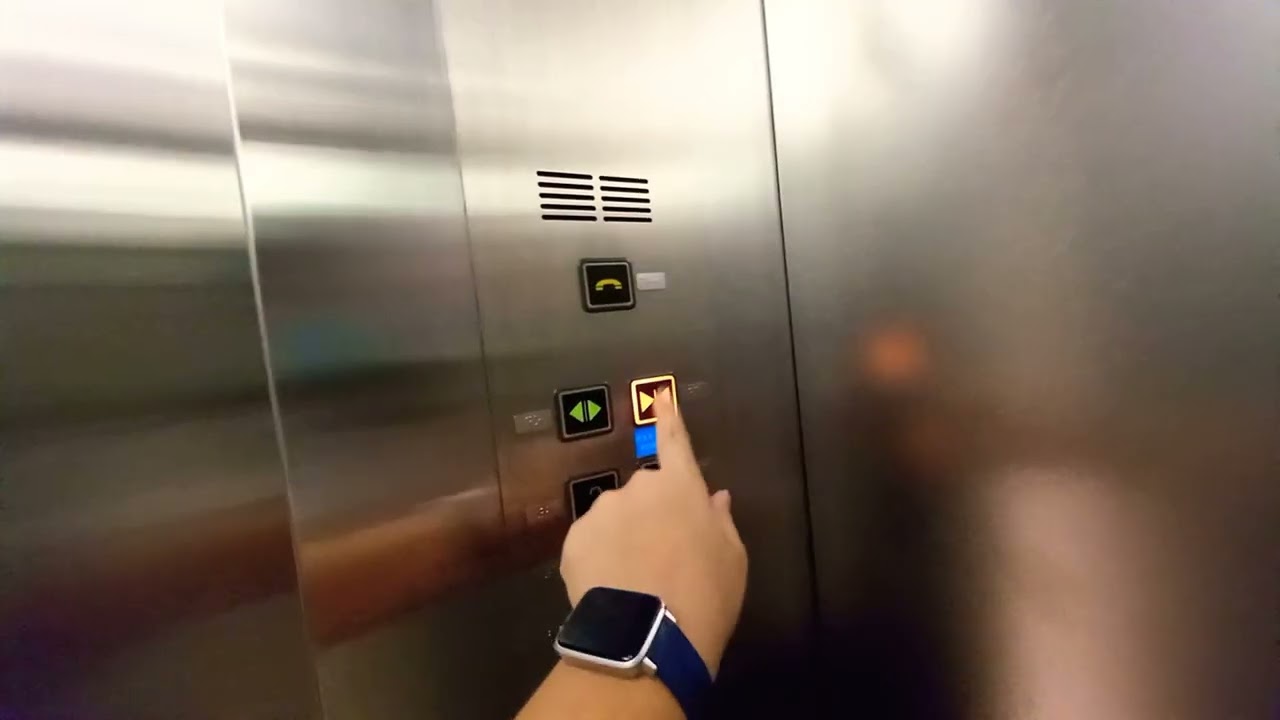 Hitachi Elevator at Johor Bahru City Square (Lift OP2).