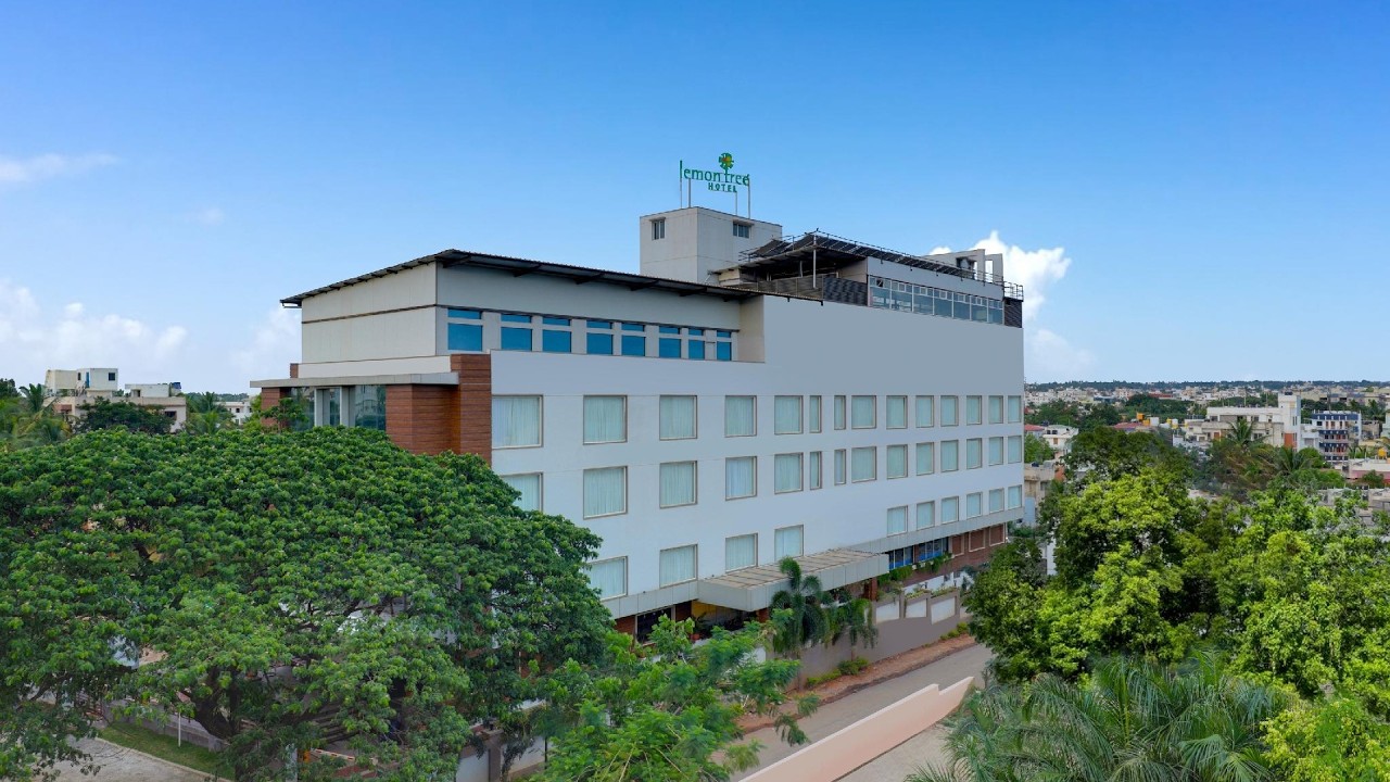 Lemon  Tree Hotel, Hubli | Hubli, India | Hotel Review 🌟
