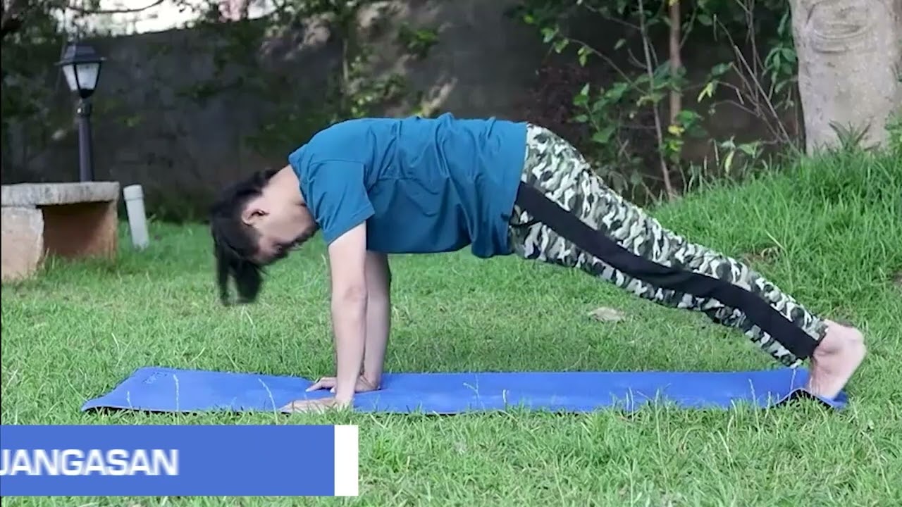 Anti-Skid Floral Yoga Mat II Strauss