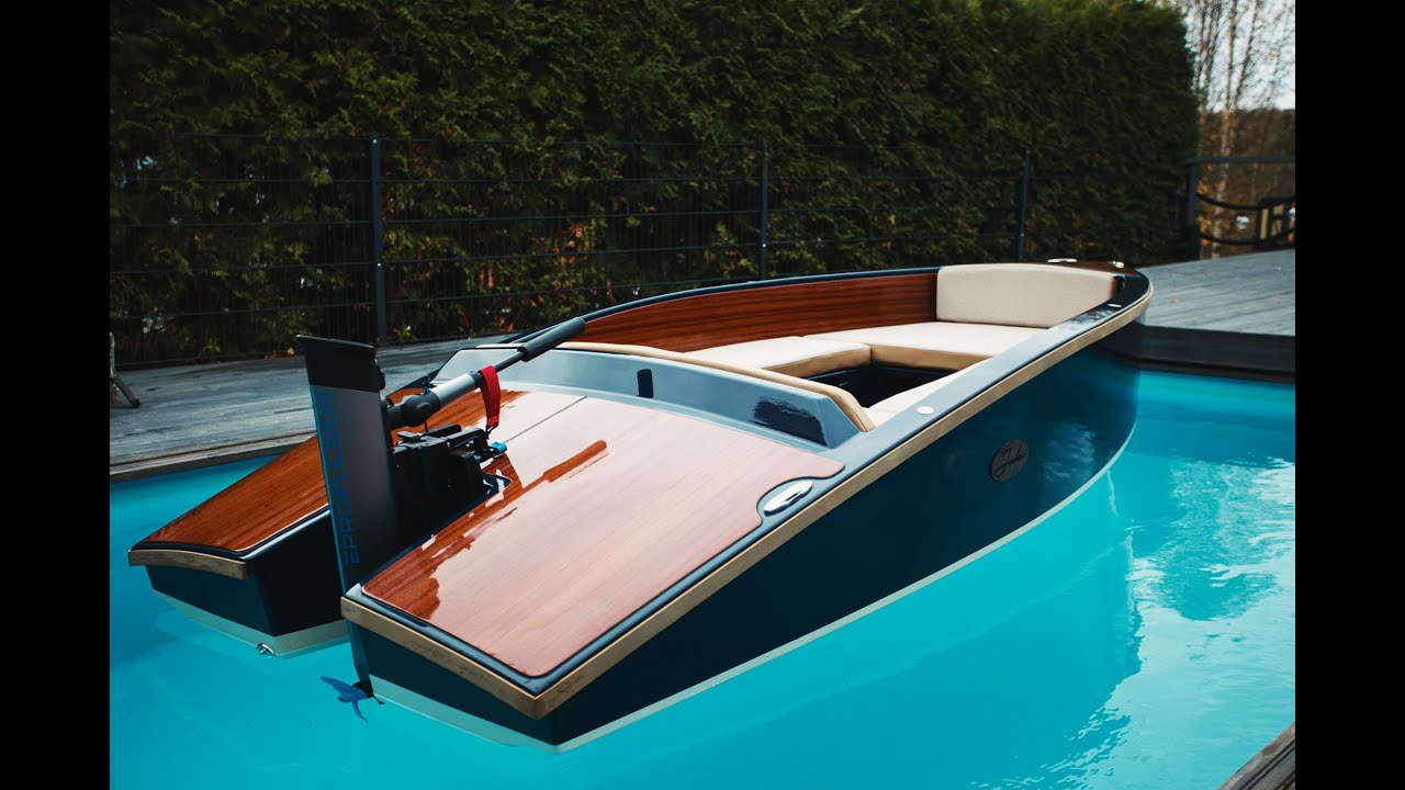 Test driving Jade Boats Cava 350 Outboard with the Epropulsion elite electric outboard.