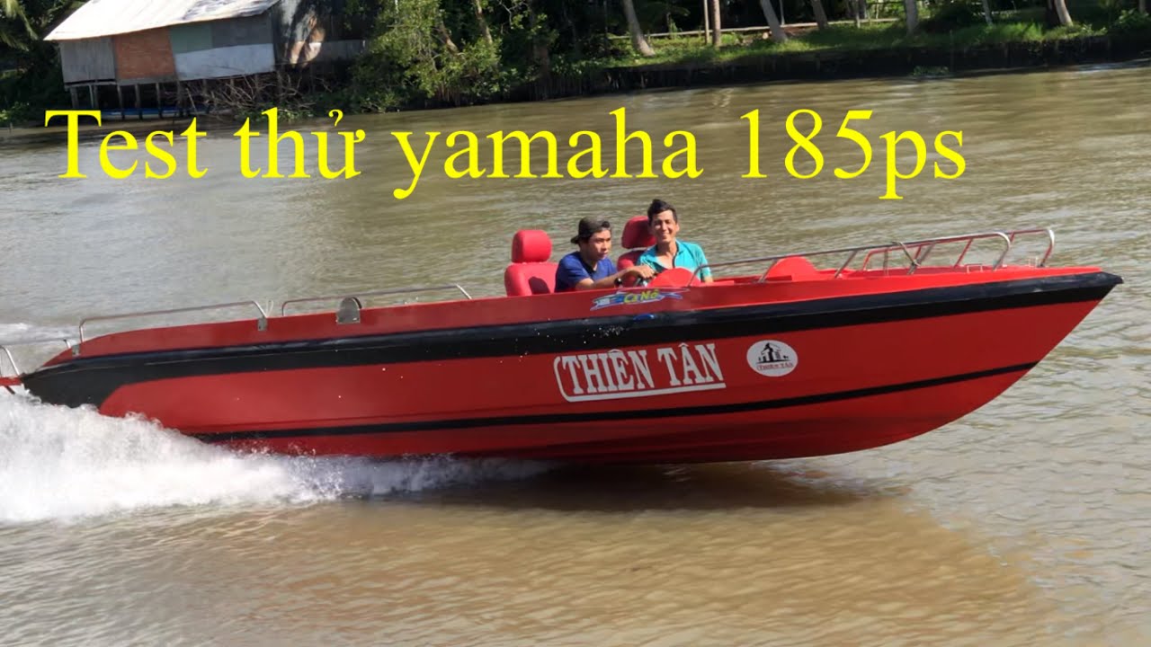 Hạ thủy cano 7m7 mẫu mới được lắp âm động cơ yamaha 185ps