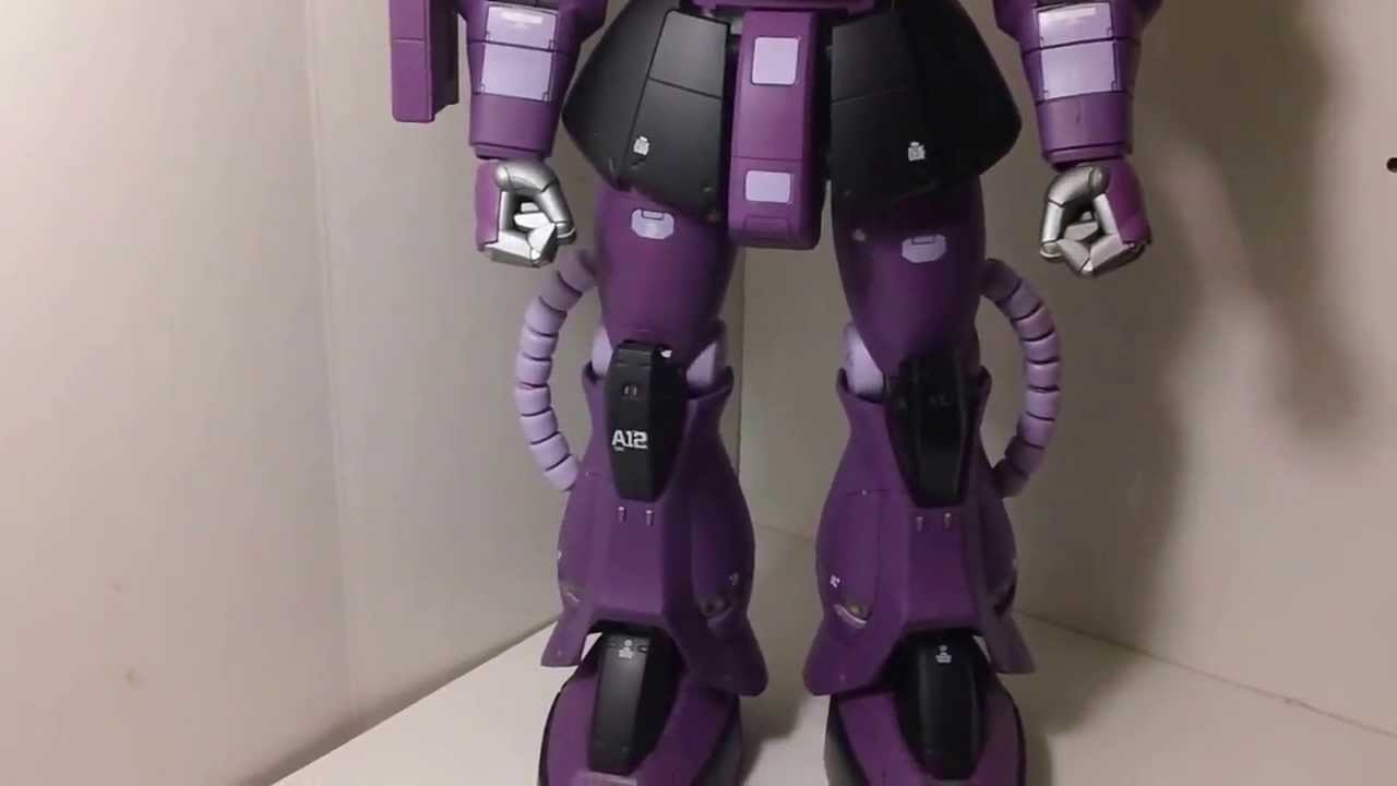 1/48 Mega Size Char's Zaku II Custom