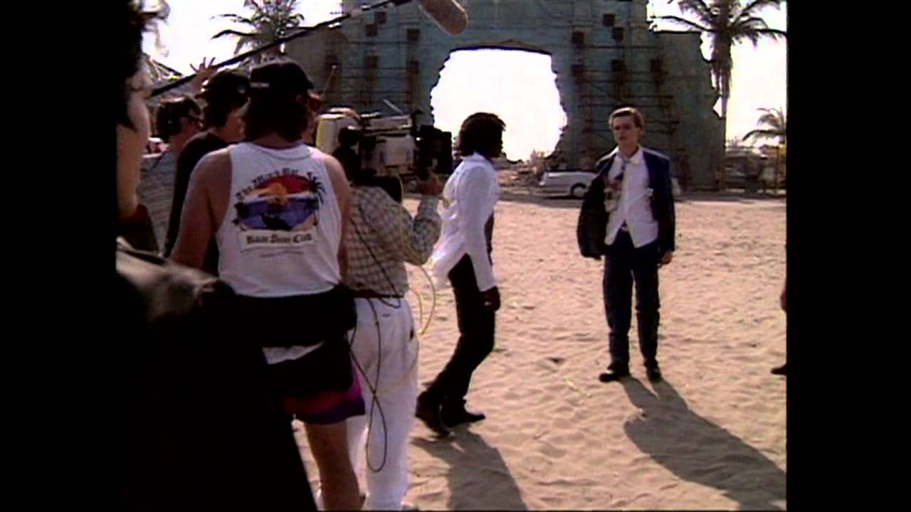 Romeo + Juliet: Behind The Scenes Movie Broll - Leonardo DiCaprio, Claire Danes | ScreenSlam