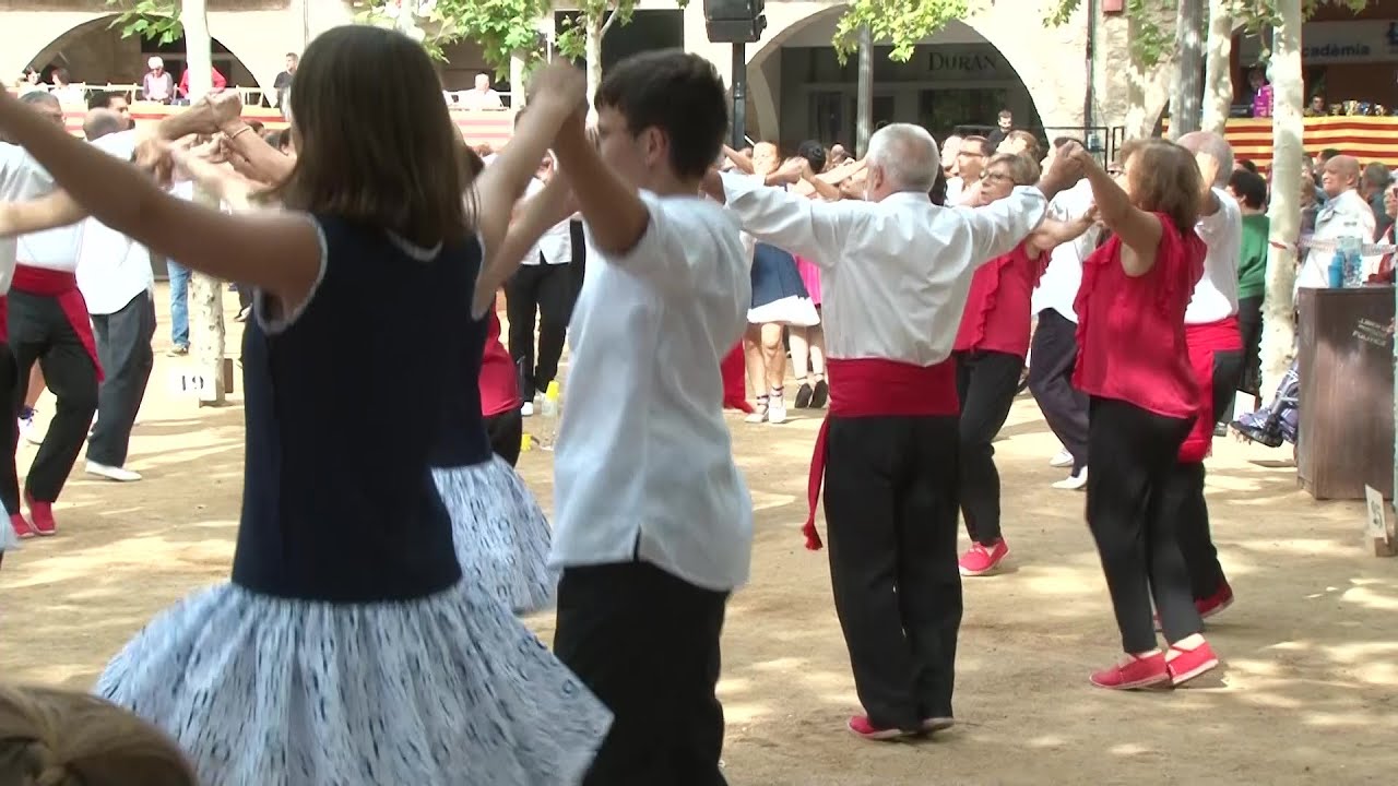 La colla sardanista Violetes del Bosc es proclama campiona de Catalunya, a Banyoles