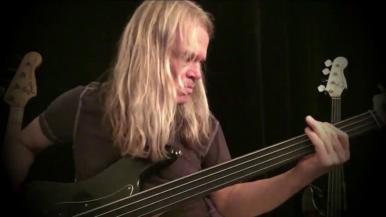 Tony Franklin plays bass / drum version of Heart's Barracuda