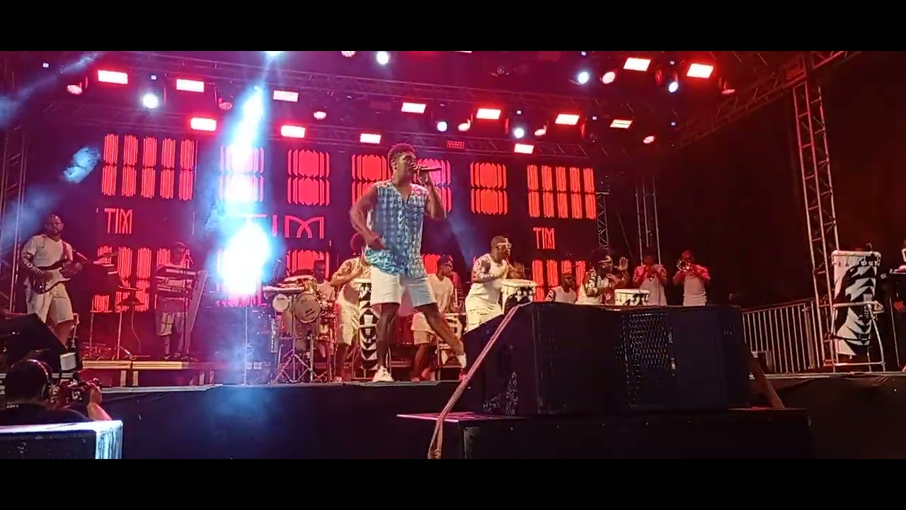 Carnaval em Cametá com a banda Timbalada na domingueira parte 1