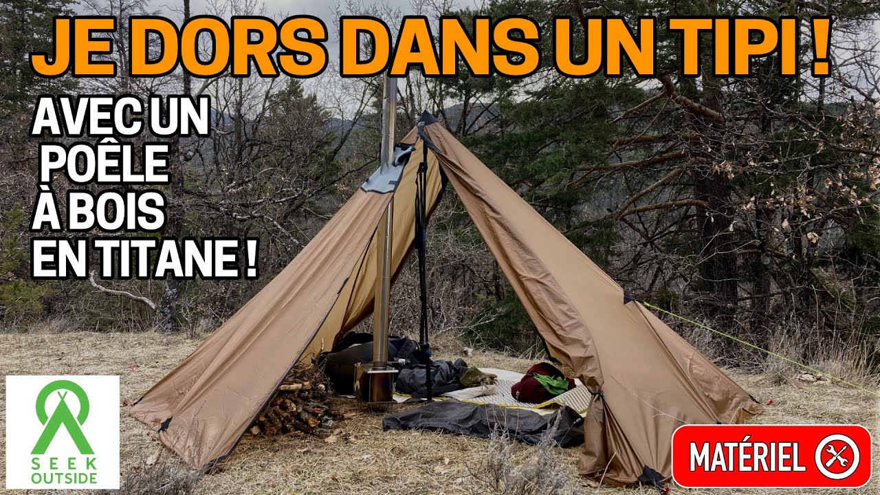 Bivouac sous la PLUIE dans un TIPI avec un POÊLE en titane ultra-léger !