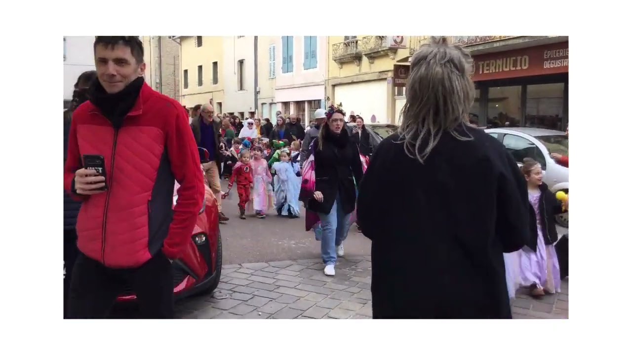 Carnaval &eacute;cole Saint-Val&eacute;rien Tournus 2025