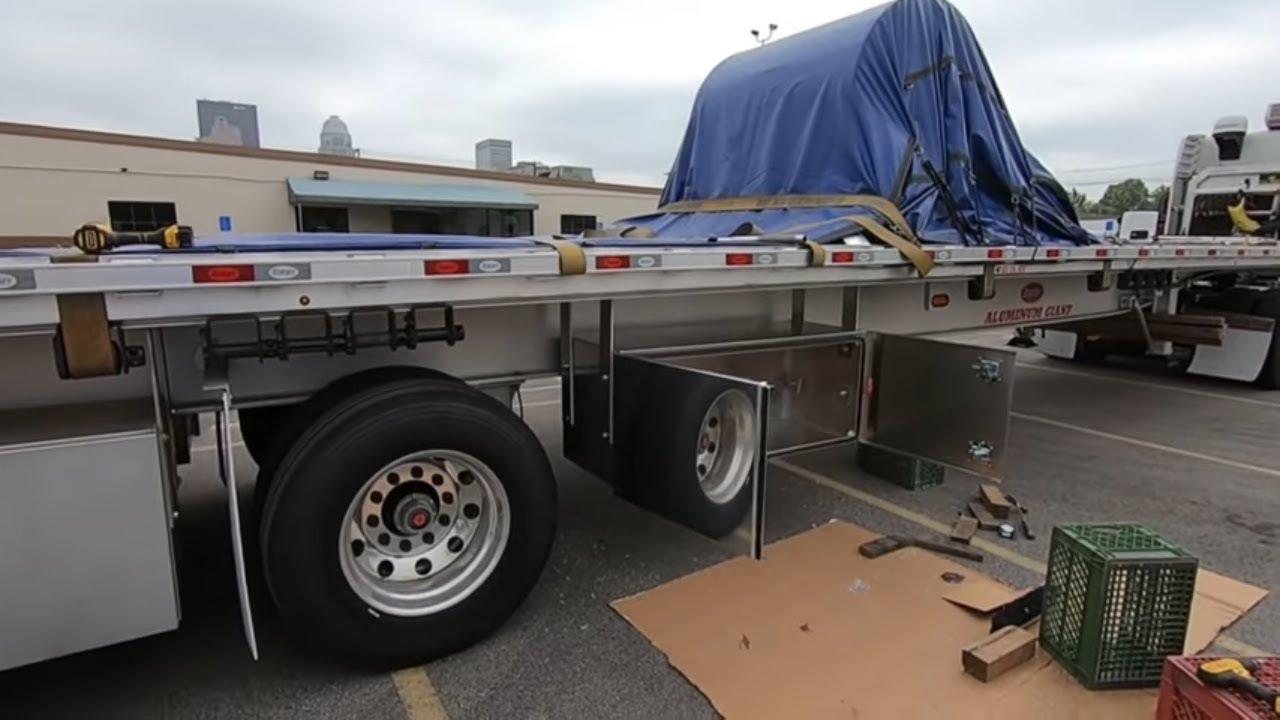 #429 Installing ToolBox and my Flatbed Equipment The Life of an Owner Operator Flatbed Truck Driver