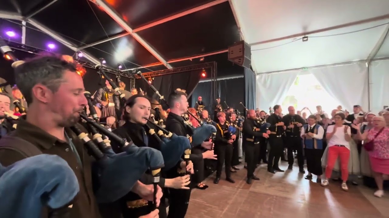 Bagad Brieg - Festival de Cornouaille // Quimper