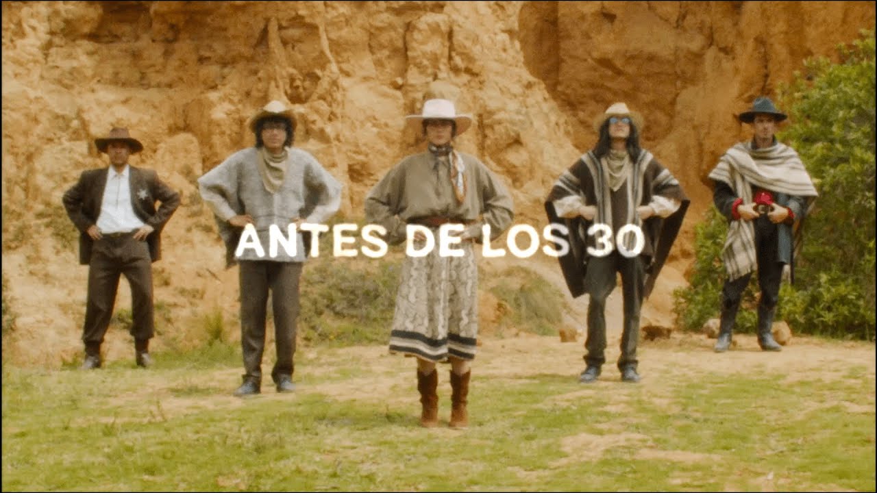 Nicolás y Los Fumadores ft. Paula Pera - Antes de los 30 (Video Oficial)