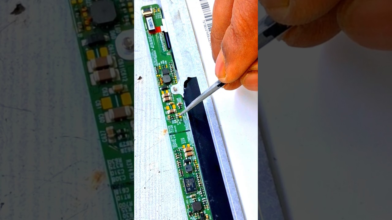 Laptop Screen Fuse Problem 👈 #repair #tech #technology #hardwork #laptop