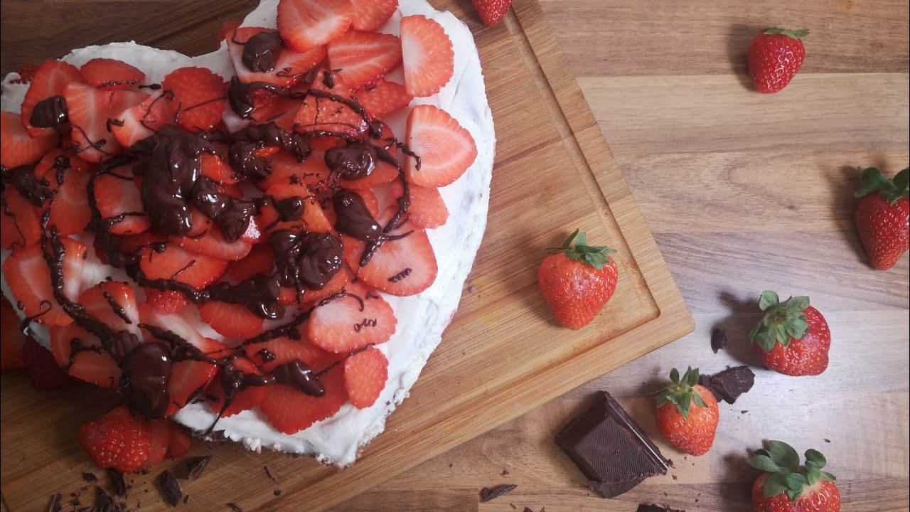 Leckerer Erdbeer-Quark Kuchen *Perfekt zum Muttertag*  - Backen leicht gemacht mit Thekone990