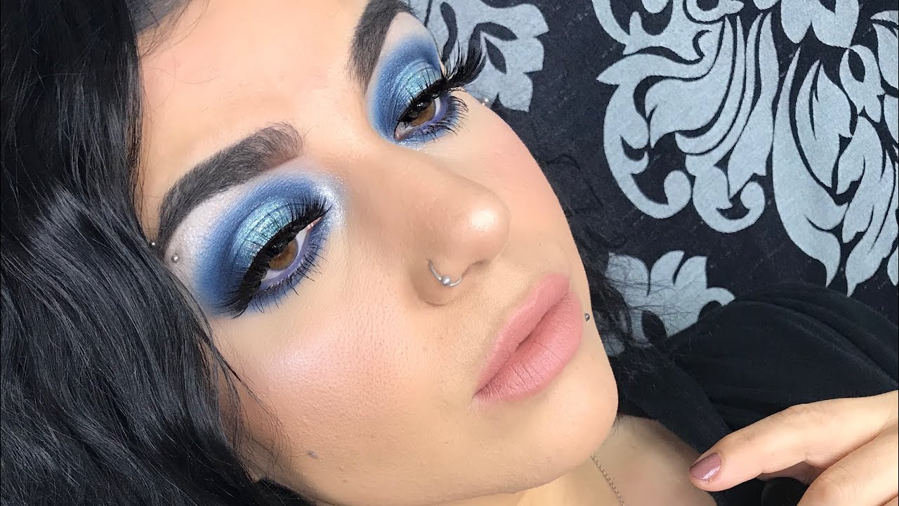 First impression Revolution reloaded deep dive- beautiful deep blue eyeshadow tutorial