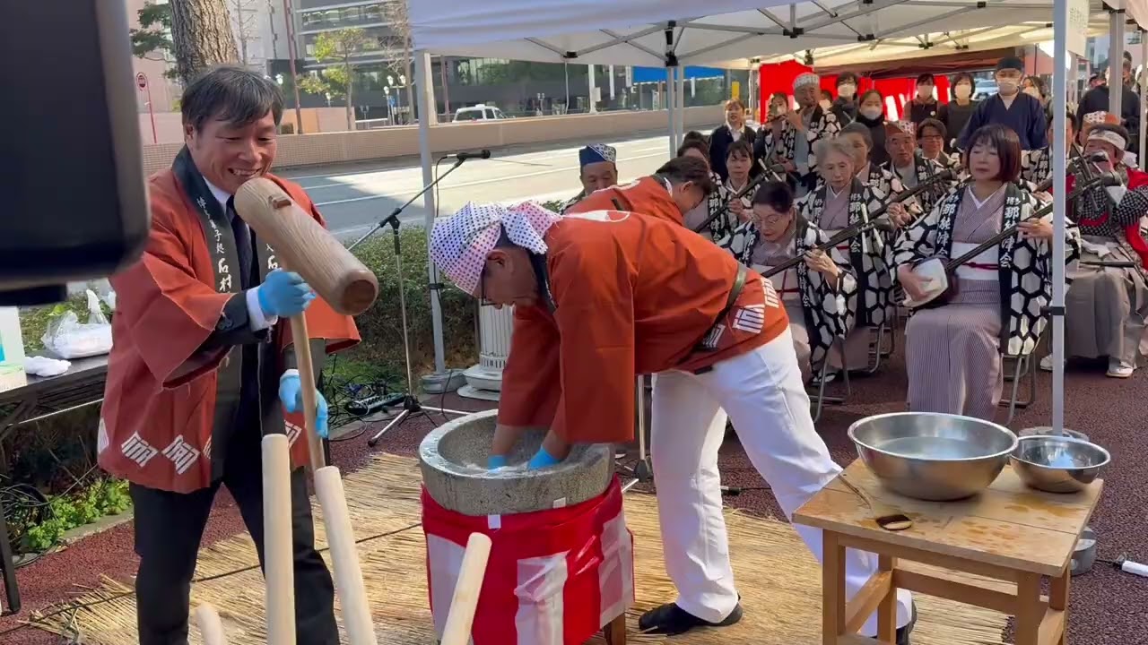 Traditional Mochitsuki in Hakata 🇯🇵 | New Year Rice Cake Pounding