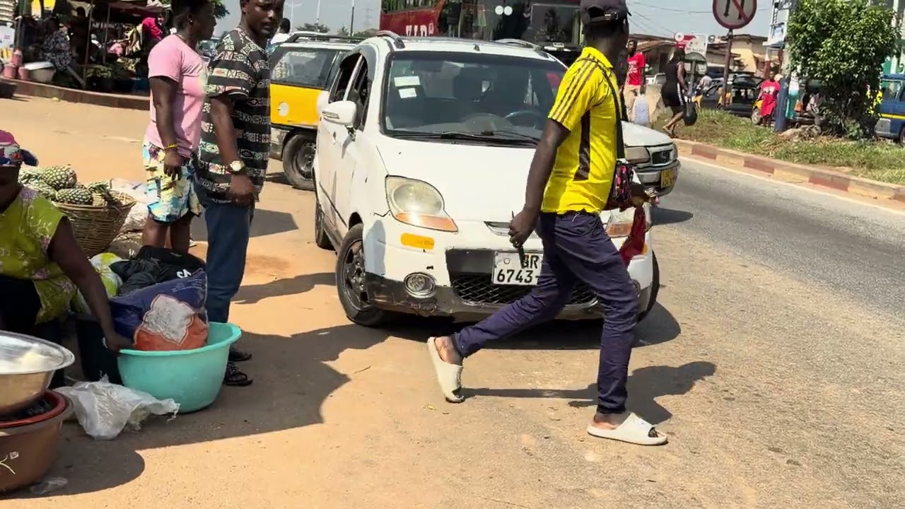 Sunday market at Ejisu 