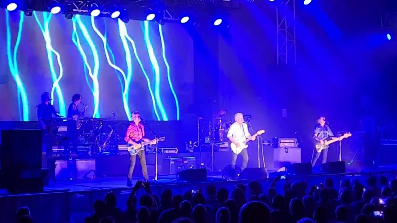Icehouse - Electric Blue (Riverstage, 18 February 2023, Brisbane Australia)