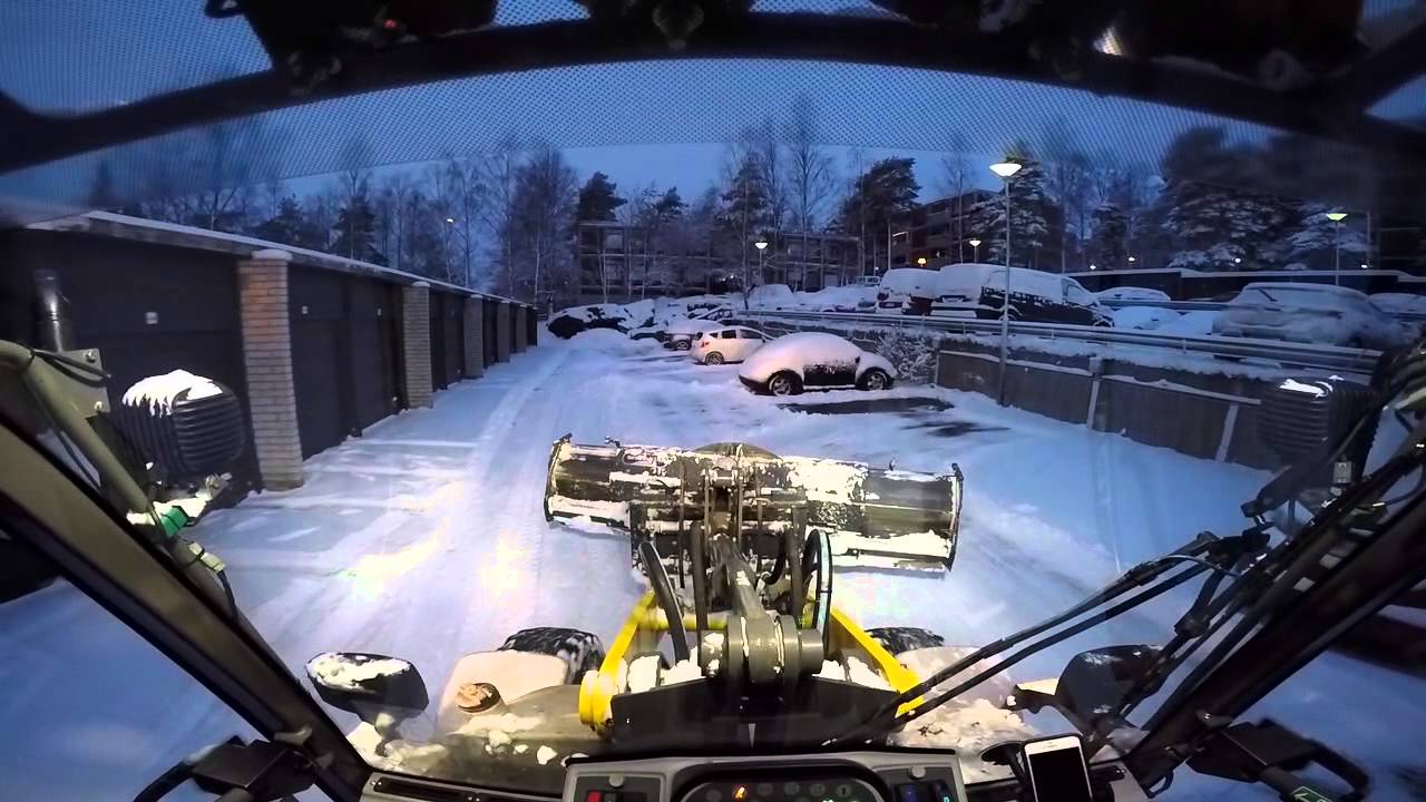 Snow plowing/auraamassa 3 23.12.14 Kramer 480 Snowstar Snowzoom