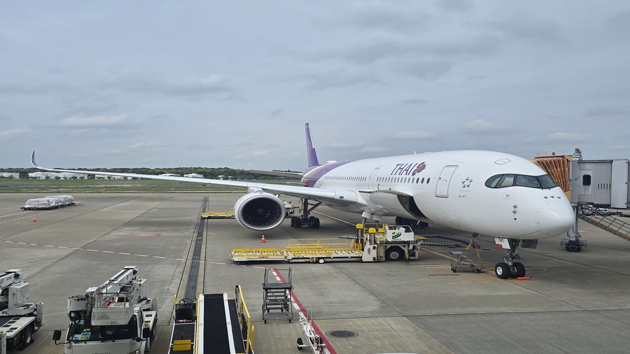 Thai Airways A350-900 Hong Kong To Bangkok 