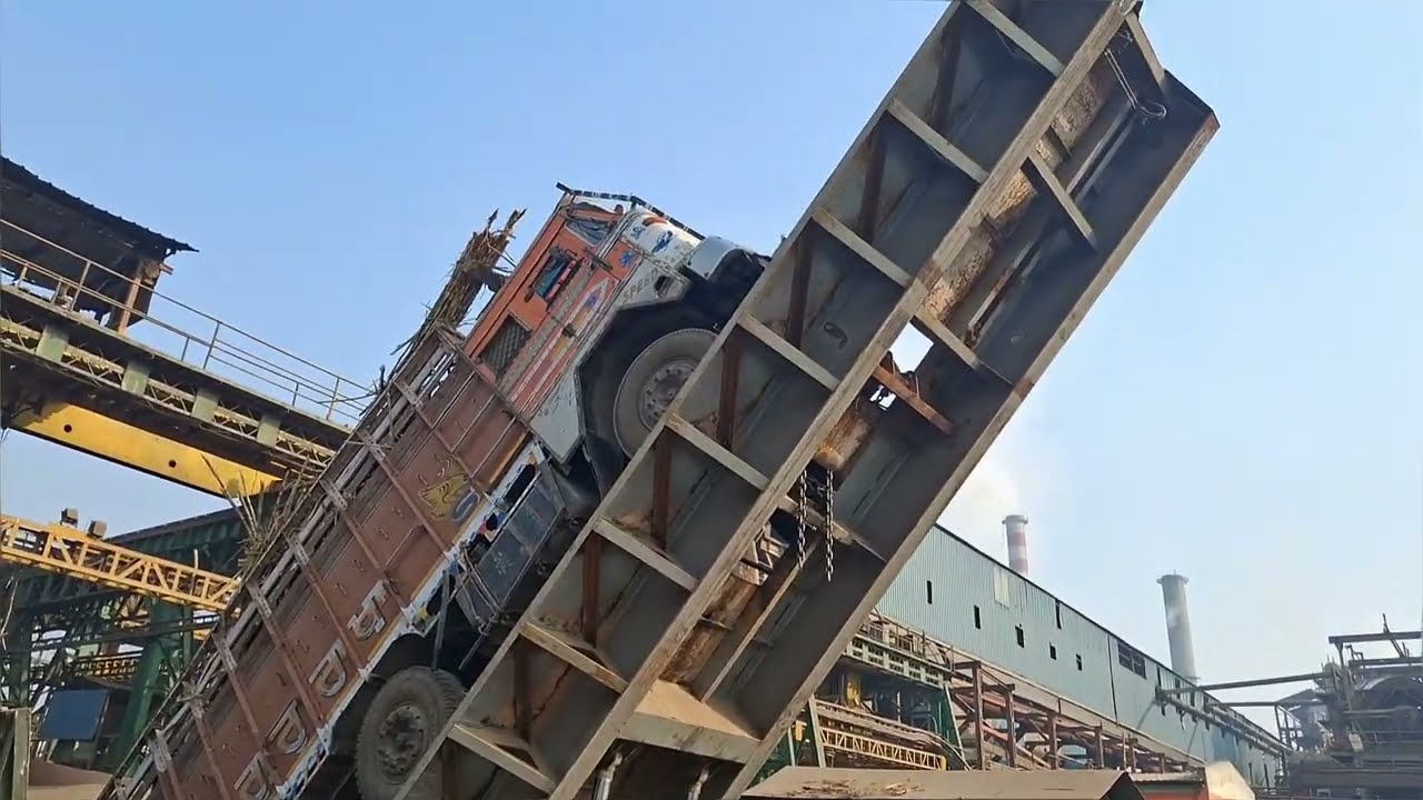 #Sugar Keine truck unloading.