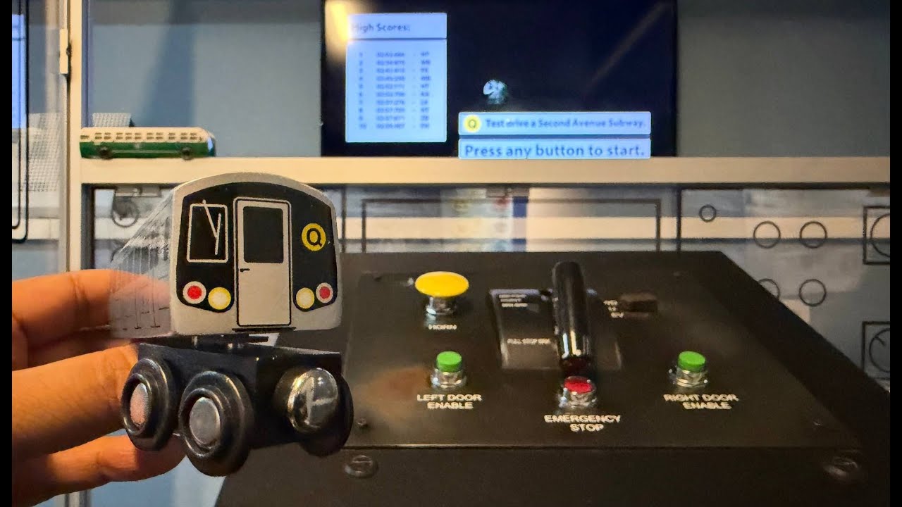 I Tried the MTA Subway Simulator on the R160 Q Train Line!