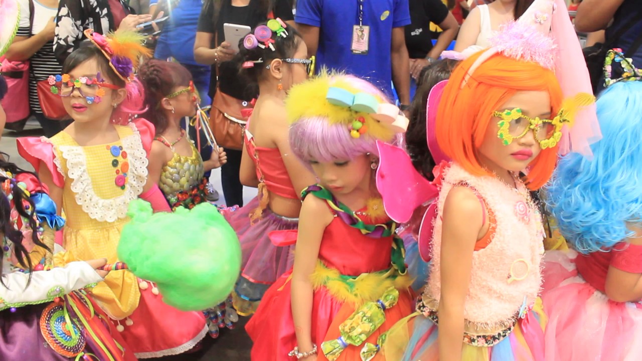 SM Manila Christmas launch: Made in Candyland