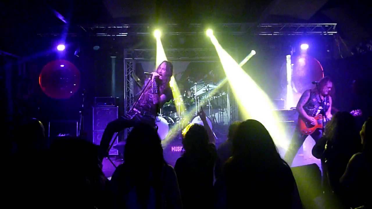 Pegazus - Wings of steel.  2016  Australia