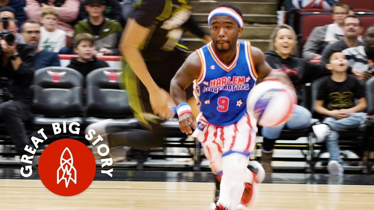 Познакомьтесь с самым низкорослым членом Harlem Globetrotters