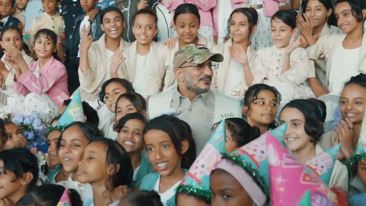 طارق صالح يدشن مشروع كسوة العيد في الساحل الغربي