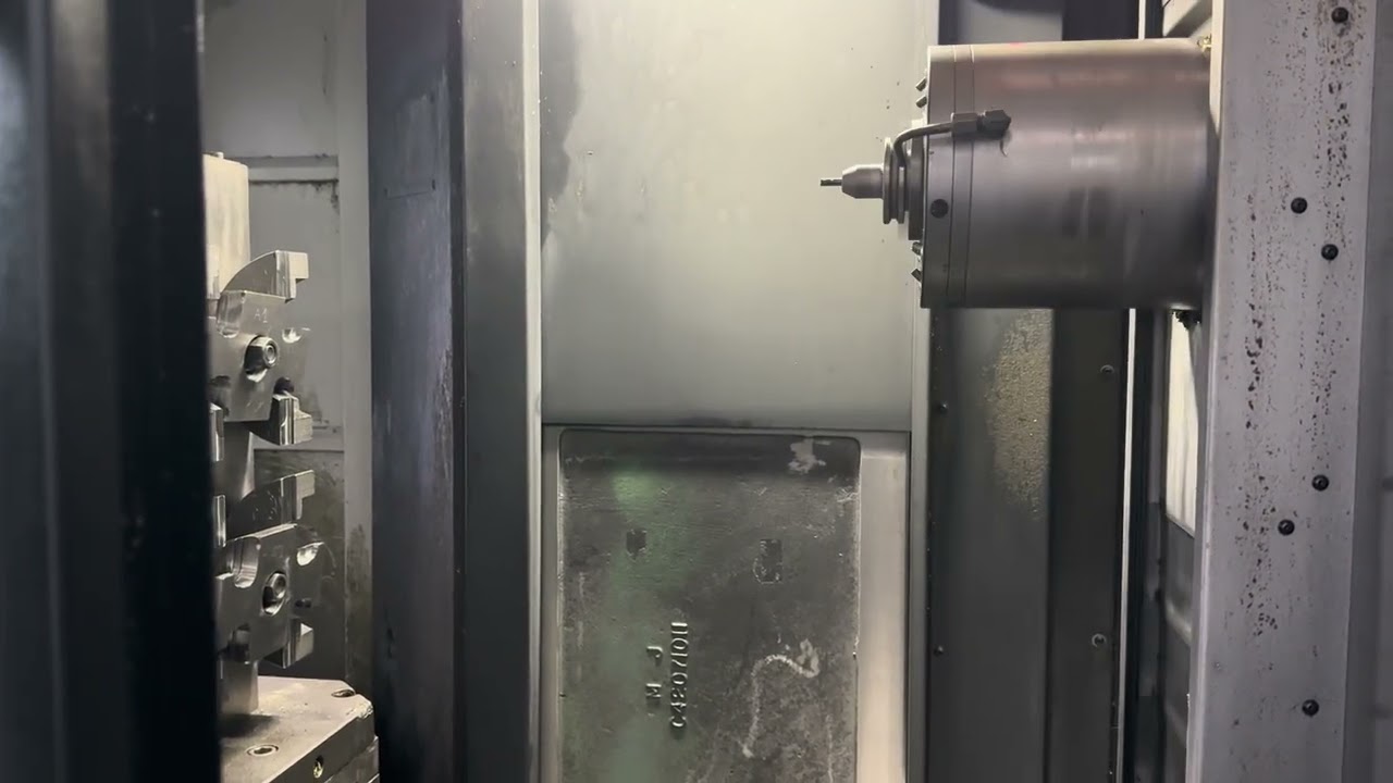 CNC HBAZ Doosan HC 400 - Fanuc Series 32i - Model A - Bj: 2011
