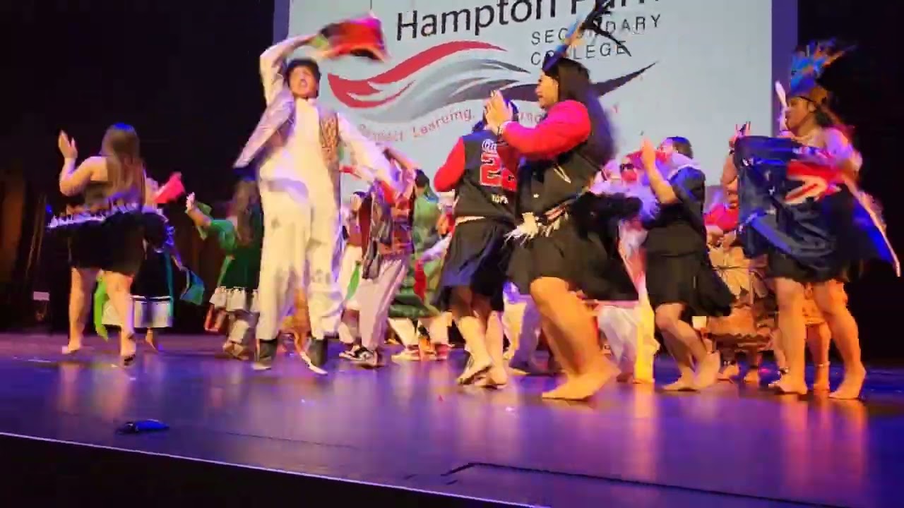 HAMPTON PARK SECONDARY COLLEGE 4C 2022. FINAL YEAR FOR SOME STUDENTS. BUNJIL